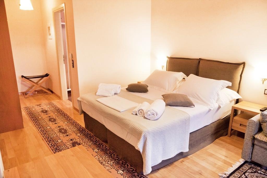Elova Hotel Zátuna Kültér fotó